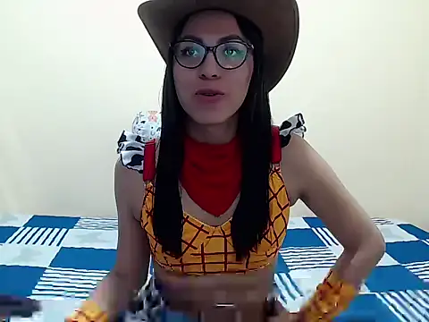 Snapshot of missblu chatting on December 2025 05:44:02 PM missblu online show from December 2025 05:44:02 PM