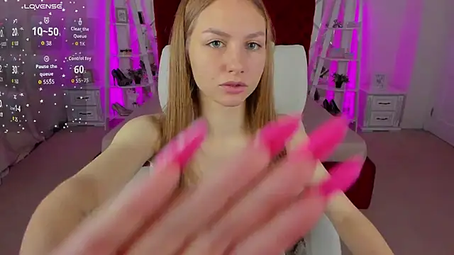 Snapshot of MilaAddams chatting on August 2026 05:31:01 AM MilaAddams online show from August 2026 05:31:01 AM