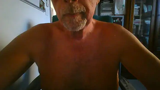 Snapshot of hpp66 chatting on June 2026 05:35:01 AM hpp66 online show from June 2026 05:35:01 AM