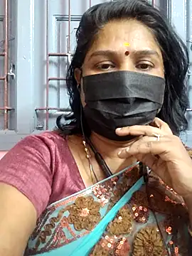 Snapshot of Tamil_Azhaghi25 chatting on June 2026 06:12:01 PM Tamil Azhaghi25 online show from June 2026 06:12:01 PM