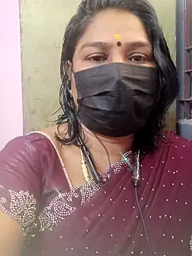 Snapshot of Tamil_Azhaghi25 chatting on July 2026 04:52:02 AM Tamil Azhaghi25 online show from July 2026 04:52:02 AM