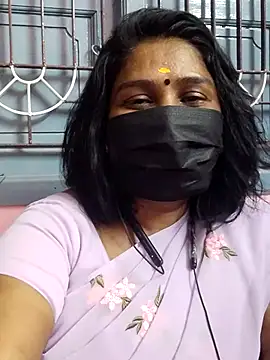 Snapshot of Tamil_Azhaghi25 chatting on July 2026 07:40:02 PM Tamil Azhaghi25 online show from July 2026 07:40:02 PM