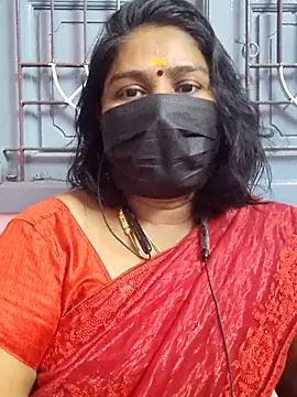 Snapshot of Tamil_Azhaghi25 chatting on July 2026 01:04:02 PM Tamil Azhaghi25 online show from July 2026 01:04:02 PM