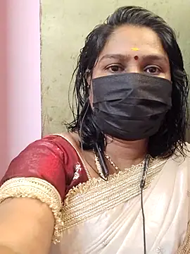 Snapshot of Tamil_Azhaghi25 chatting on July 2026 03:44:01 AM Tamil Azhaghi25 online show from July 2026 03:44:01 AM