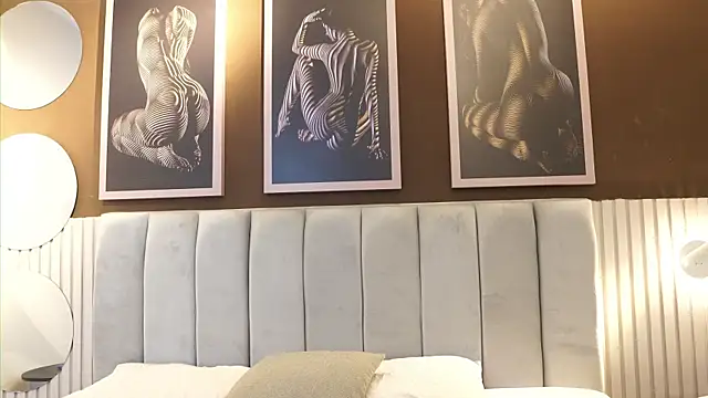 Tayler Kim online show from December 2025 04:25:02 PM