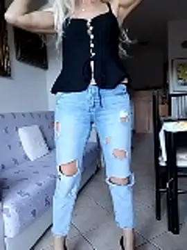 Snapshot of _sexyBLONDE46_ chatting on November 2025 02:50:01 PM sexyBLONDE46 online show from November 2025 02:50:01 PM