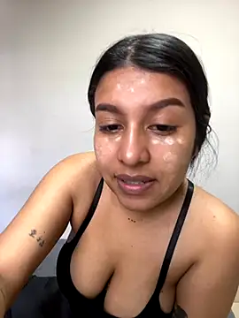  Chloe Smith online show from October 2025 03:13:01 PM