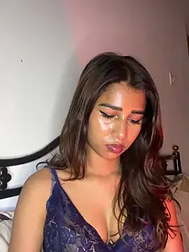 STRIP GLOW online show from April 2026 08:21:01 PM