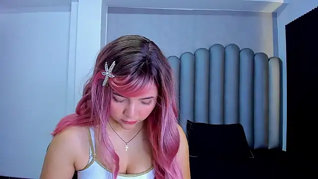 Charlotte-Star online show from January 2026 08:10:02 PM