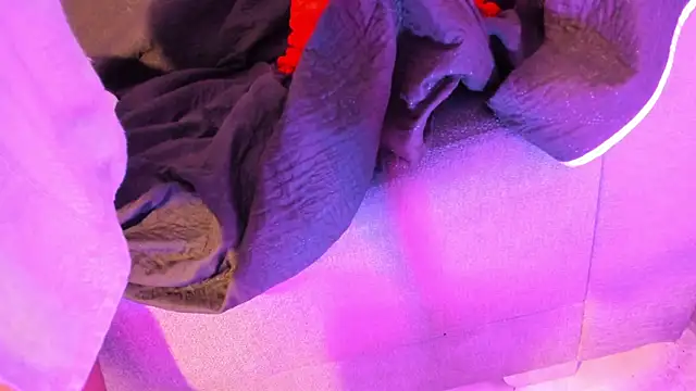 criss zuri online show from February 2026 12:33:01 PM