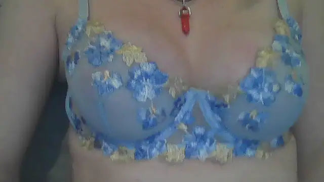 Snapshot of flirty_babe_x chatting on April 2026 09:06:02 PM flirty babe x online show from April 2026 09:06:02 PM