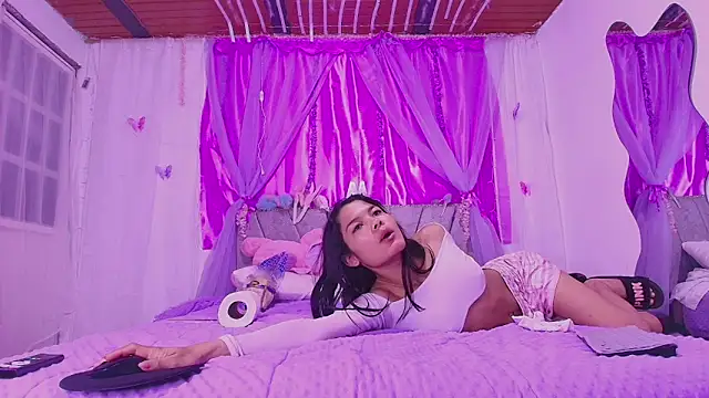 Snapshot of MeganRouss74 chatting on September 2025 11:04:01 AM MeganRouss74 online show from September 2025 11:04:01 AM