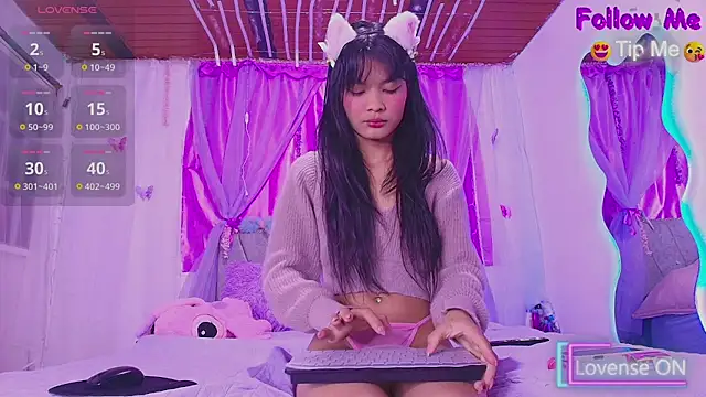 Snapshot of MeganRouss74 chatting on October 2025 10:43:02 AM MeganRouss74 online show from October 2025 10:43:02 AM