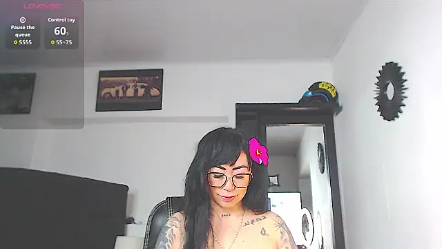 Vicky hotmilf online show from March 2026 11:16:02 AM