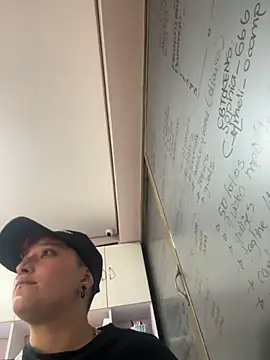 Snapshot of _salo_me25 chatting on September 2025 01:38:02 AM salo me25 online show from September 2025 01:38:02 AM