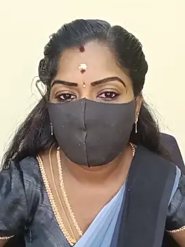 Snapshot of tamilammukuttyy chatting on June 2026 07:07:01 AM tamilammukuttyy online show from June 2026 07:07:01 AM