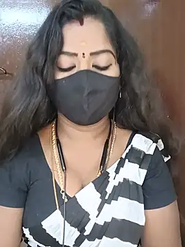 Snapshot of tamilammukuttyy chatting on July 2026 03:58:02 AM tamilammukuttyy online show from July 2026 03:58:02 AM