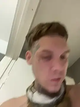 Duanennnn online show from November 2025 07:41:02 AM