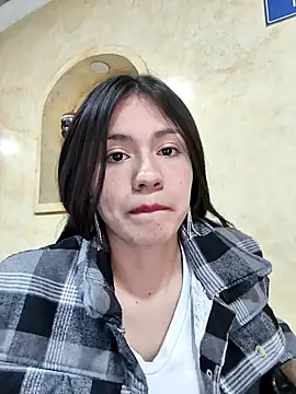 CHARLOTTE  05 online show from September 2025 02:11:01 PM