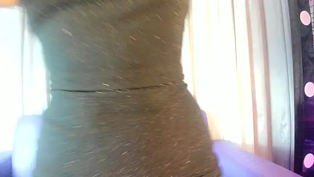 Snapshot of Zairaa_Fox chatting on October 2025 07:14:01 PM Zairaa Fox online show from October 2025 07:14:01 PM