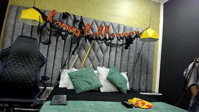 Boss Domiinator online show from October 2025 03:20:02 AM