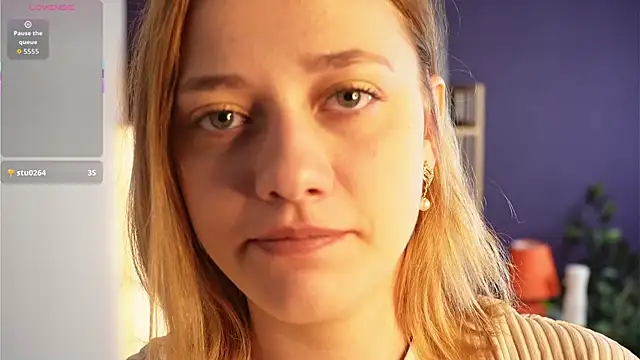 HollieCollelo online show from September 2025 03:06:02 AM