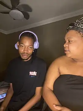 Snapshot of MamoM24 chatting on September 2025 01:12:01 PM MamoM24 online show from September 2025 01:12:01 PM