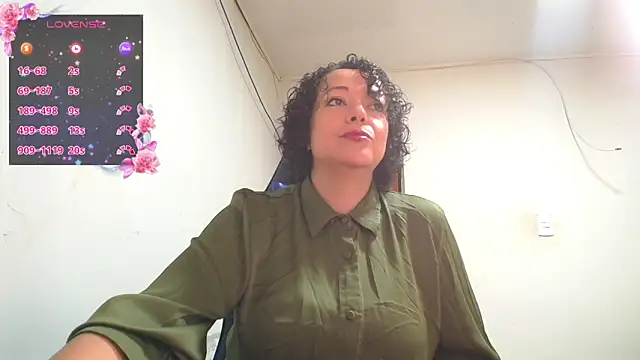 Miss Oriana online show from November 2025 05:38:01 PM