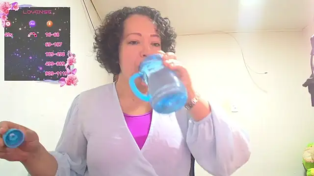 Miss Oriana online show from December 2025 04:12:02 PM