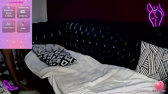 marynka21 online show from February 2026 11:23:02 PM