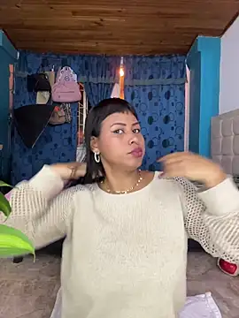 Snapshot of Michluxe_69 chatting on February 2026 04:24:01 AM Michluxe 69 online show from February 2026 04:24:01 AM