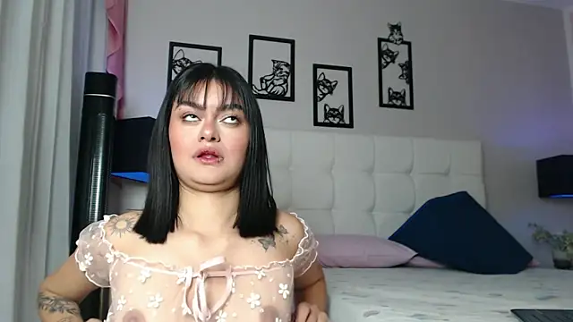 Snapshot of naty_luvinn chatting on September 2025 12:19:01 PM naty luvinn online show from September 2025 12:19:01 PM