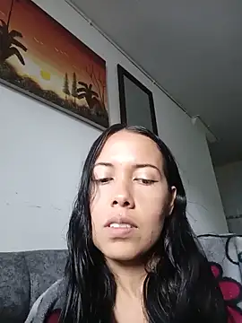 MiaForever1 online show from May 2026 04:03:02 PM