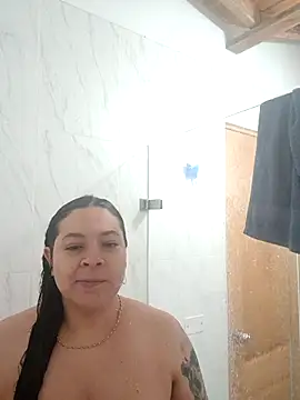 Snapshot of SophieCurves chatting on October 2025 11:54:02 AM SophieCurves online show from October 2025 11:54:02 AM