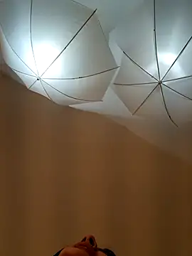 SophieCurves online show from November 2025 02:33:01 PM