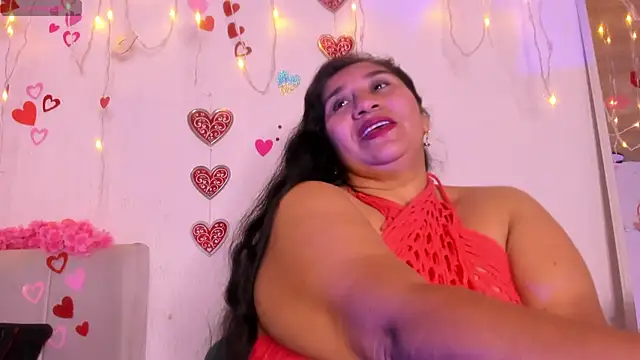 Snapshot of milf_latinn chatting on September 2025 03:15:02 PM milf latinn online show from September 2025 03:15:02 PM