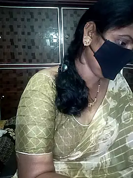 Snapshot of Mee_harini-telugupilla chatting on June 2026 04:04:02 AM Mee harini-telugupilla online show from June 2026 04:04:02 AM