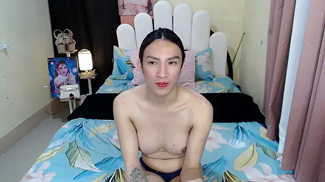 Snapshot of AmandaTheMonsterCock chatting on October 2025 03:33:02 PM AmandaTheMonsterCock online show from October 2025 03:33:02 PM