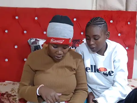 SweetSlenderChoc online show from November 2025 09:48:02 PM