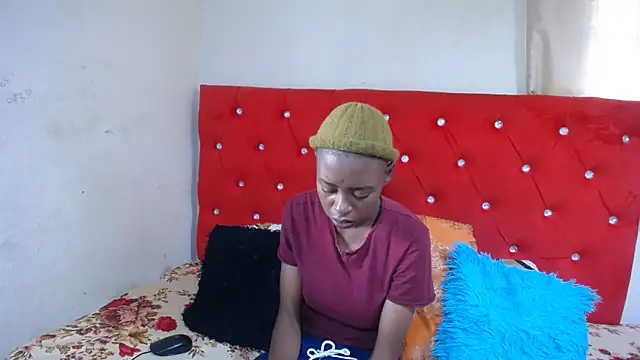 SweetSlenderChoc online show from December 2025 02:11:01 PM