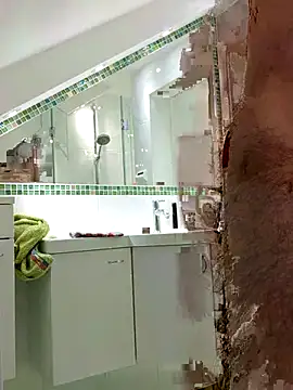 Snapshot of Oldmenhot66 chatting on October 2025 04:31:02 AM Oldmenhot66 online show from October 2025 04:31:02 AM