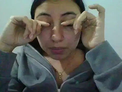 Snapshot of _Romilly_ chatting on May 2026 02:17:02 AM Romilly online show from May 2026 02:17:02 AM