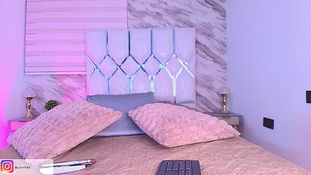 collet 1 online show from April 2026 12:01:01 PM