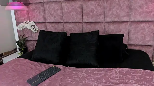 Ely09  online show from November 2025 09:15:01 PM