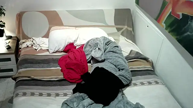 EdelHolz91 online show from November 2025 06:44:01 AM