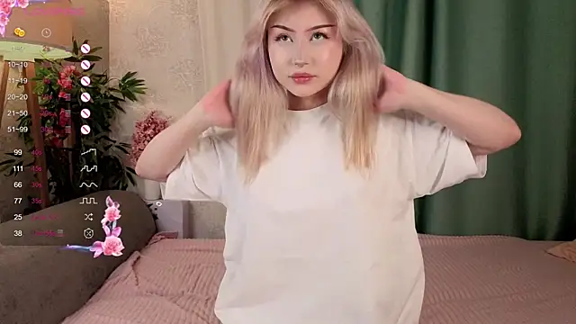 AudieKaemmerer online show from October 2025 04:40:02 PM