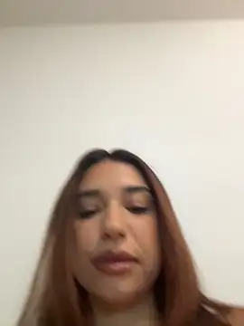 ItalianGirl online show from November 2025 04:10:02 PM