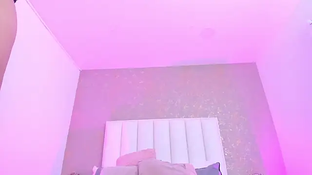 KaylieBrooks online show from April 2026 06:48:02 PM