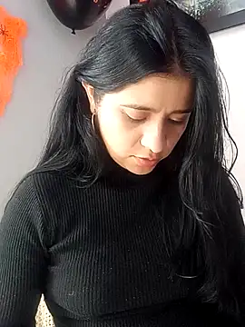 ValerieLove  online show from October 2025 07:37:02 PM