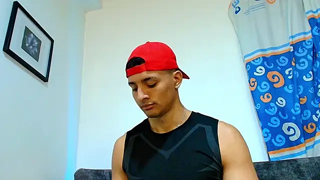 Snapshot of Smith_Fitness chatting on June 2026 01:37:01 PM Smith Fitness online show from June 2026 01:37:01 PM